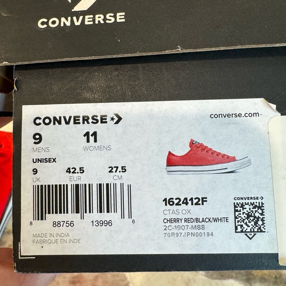 ❤️CONVERSE- Low Top❤️ - Picture 4 of 10